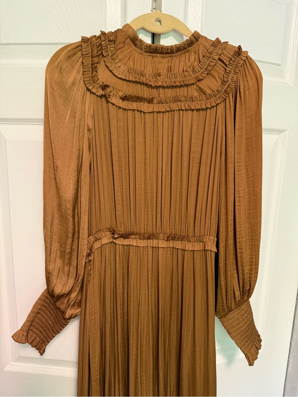 Moon River Brown Tiered Long-Sleeve Maxi Dress - Picture 10 of 11